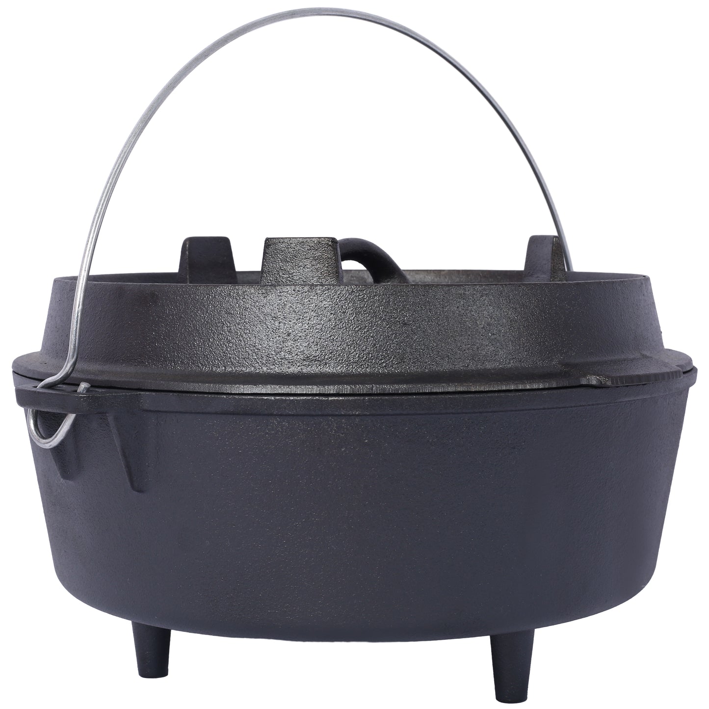 Cast iron Dutch oven with lid